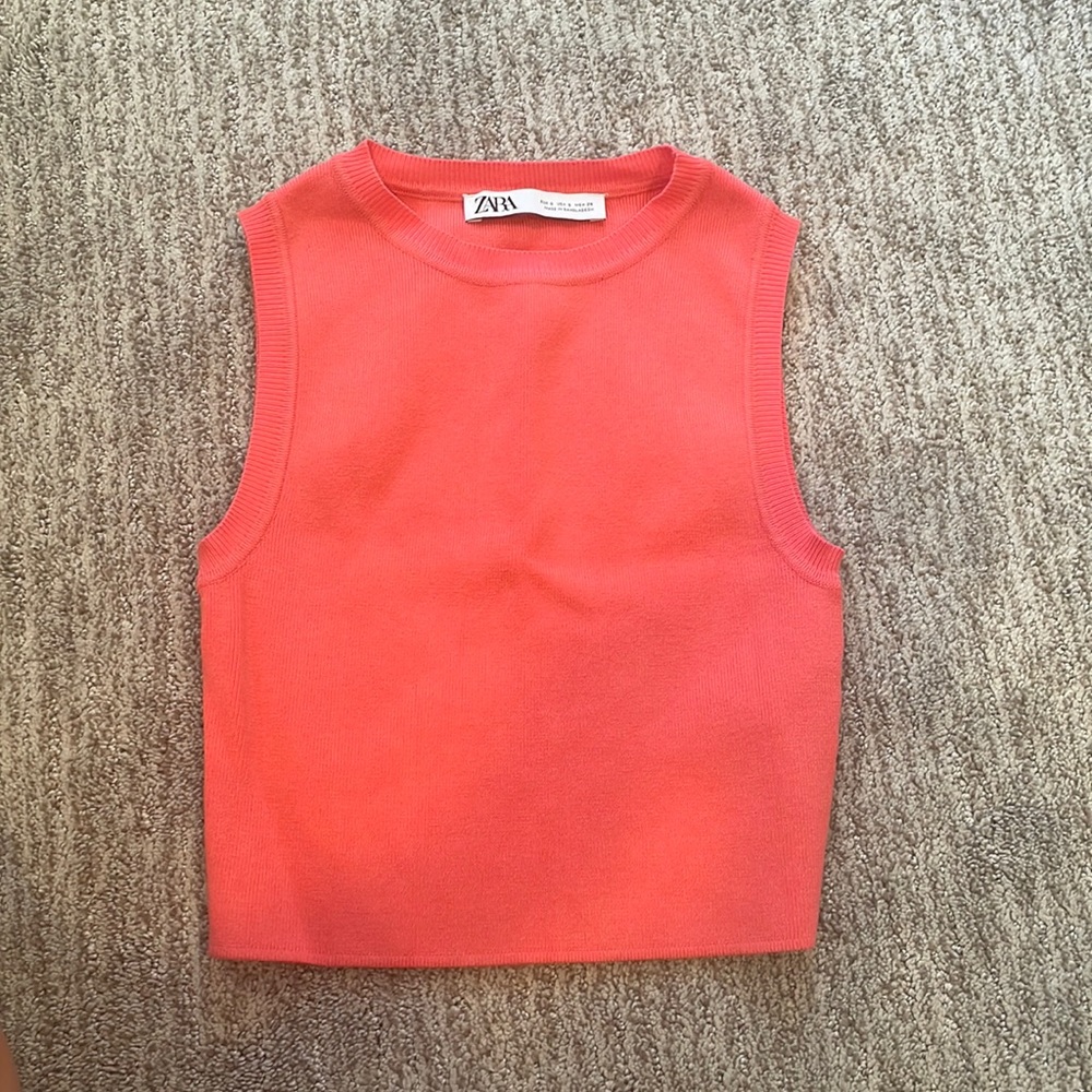Hot pink Zara tight fitted tank!